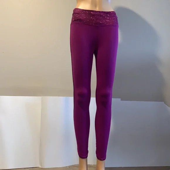 Lululemon leggings deals poshmark